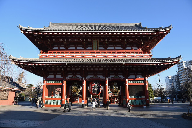 tokyo-asakusa-sensoji-temple-gate-kaminarimon