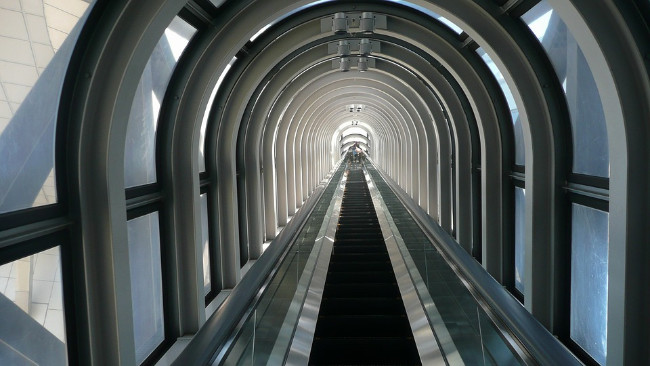 osaka-umeda-sky-building-stairs