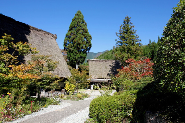 ryokan-japanese-inn-garden
